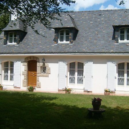 Chambres D'Hotes D'Evelyne Pluneret Exterior photo