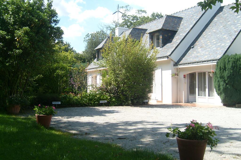 Chambres D'Hotes D'Evelyne Pluneret Exterior photo